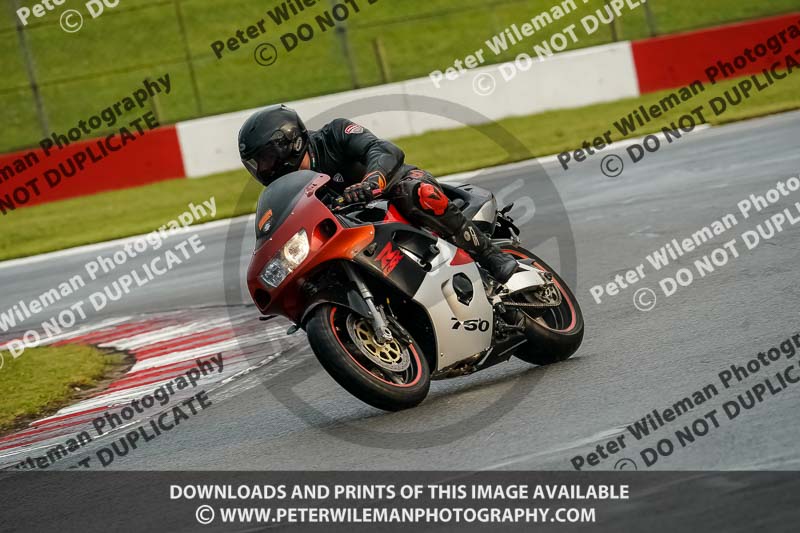 donington no limits trackday;donington park photographs;donington trackday photographs;no limits trackdays;peter wileman photography;trackday digital images;trackday photos