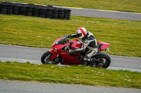 Middle_Group_Red_Bikes