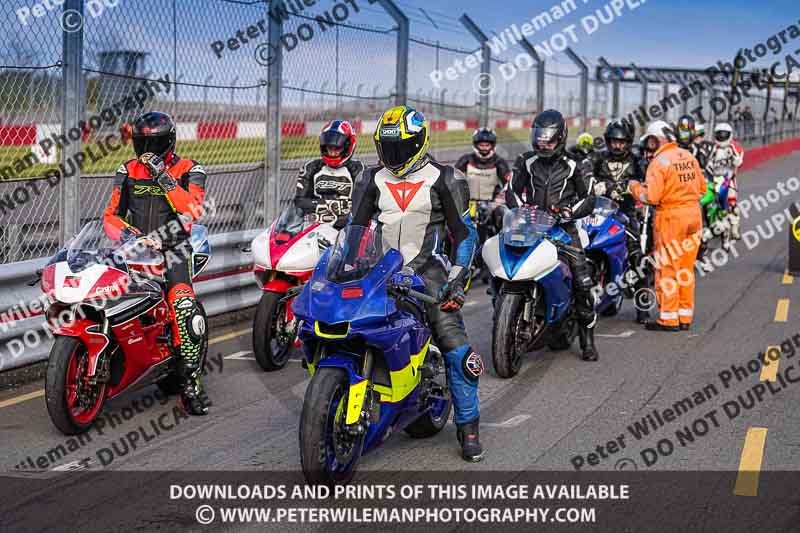 donington no limits trackday;donington park photographs;donington trackday photographs;no limits trackdays;peter wileman photography;trackday digital images;trackday photos