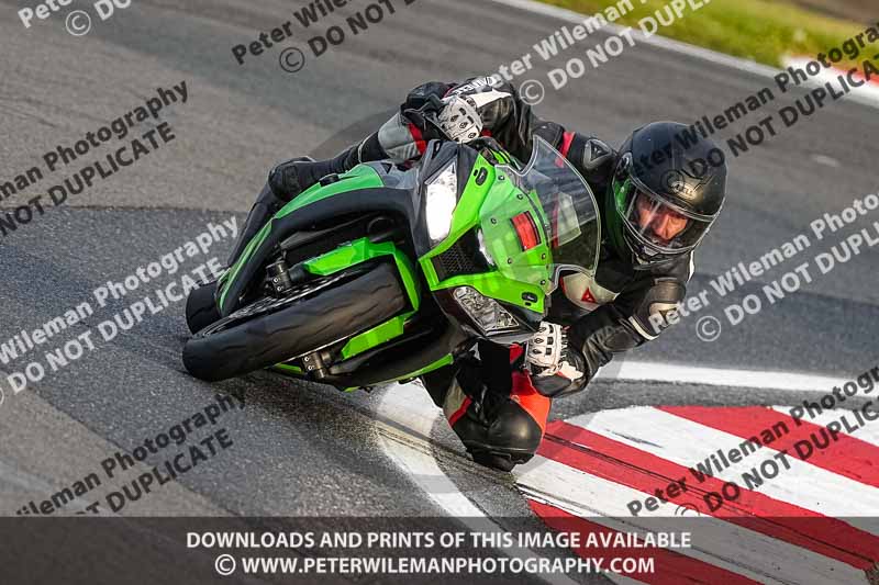 donington no limits trackday;donington park photographs;donington trackday photographs;no limits trackdays;peter wileman photography;trackday digital images;trackday photos