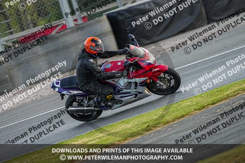 donington no limits trackday;donington park photographs;donington trackday photographs;no limits trackdays;peter wileman photography;trackday digital images;trackday photos