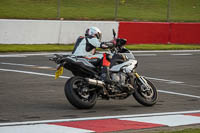 Evening_Low_Mid_Group_White_Bikes