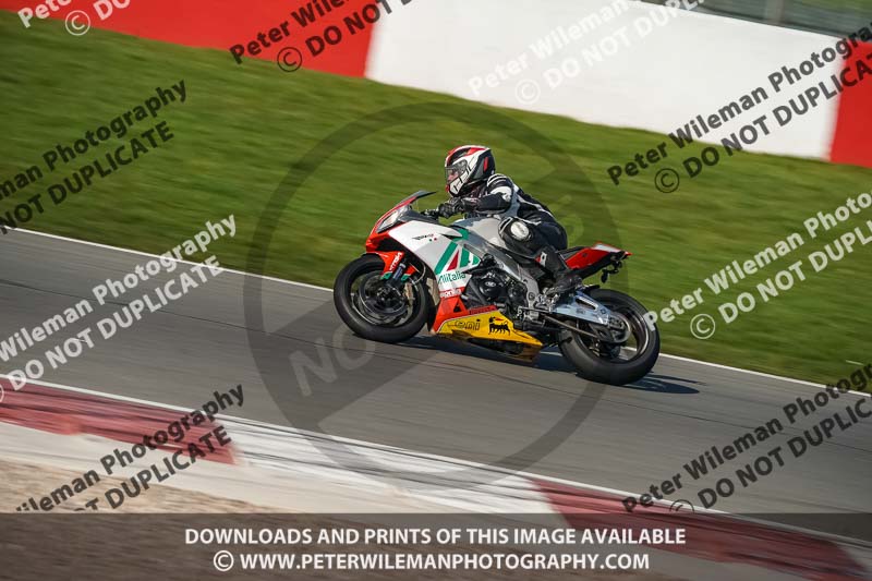 donington no limits trackday;donington park photographs;donington trackday photographs;no limits trackdays;peter wileman photography;trackday digital images;trackday photos