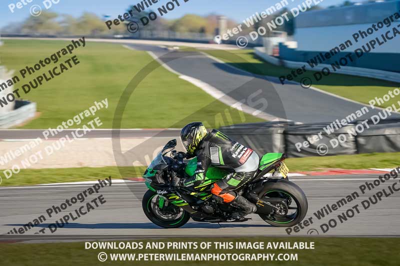 donington no limits trackday;donington park photographs;donington trackday photographs;no limits trackdays;peter wileman photography;trackday digital images;trackday photos