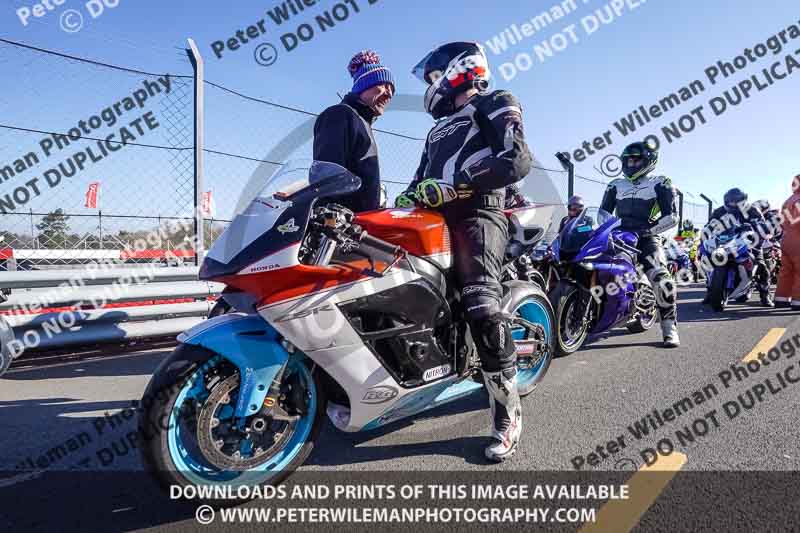 donington no limits trackday;donington park photographs;donington trackday photographs;no limits trackdays;peter wileman photography;trackday digital images;trackday photos