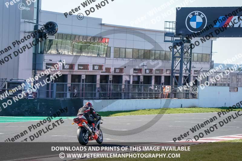 donington no limits trackday;donington park photographs;donington trackday photographs;no limits trackdays;peter wileman photography;trackday digital images;trackday photos