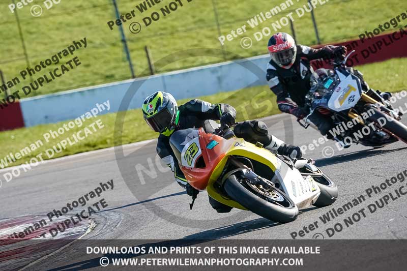 donington no limits trackday;donington park photographs;donington trackday photographs;no limits trackdays;peter wileman photography;trackday digital images;trackday photos