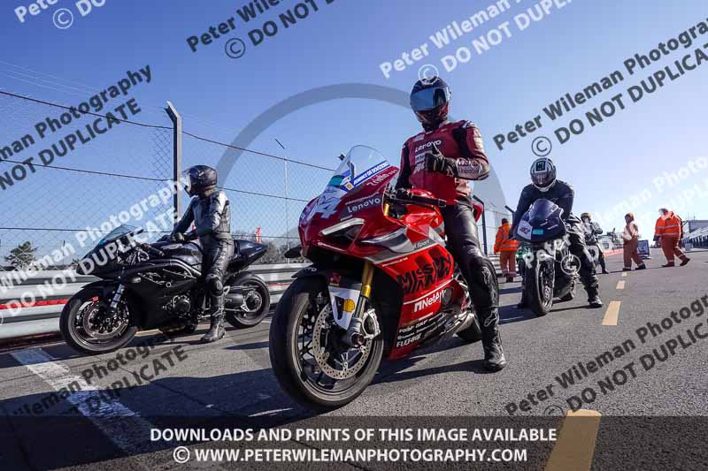 donington no limits trackday;donington park photographs;donington trackday photographs;no limits trackdays;peter wileman photography;trackday digital images;trackday photos