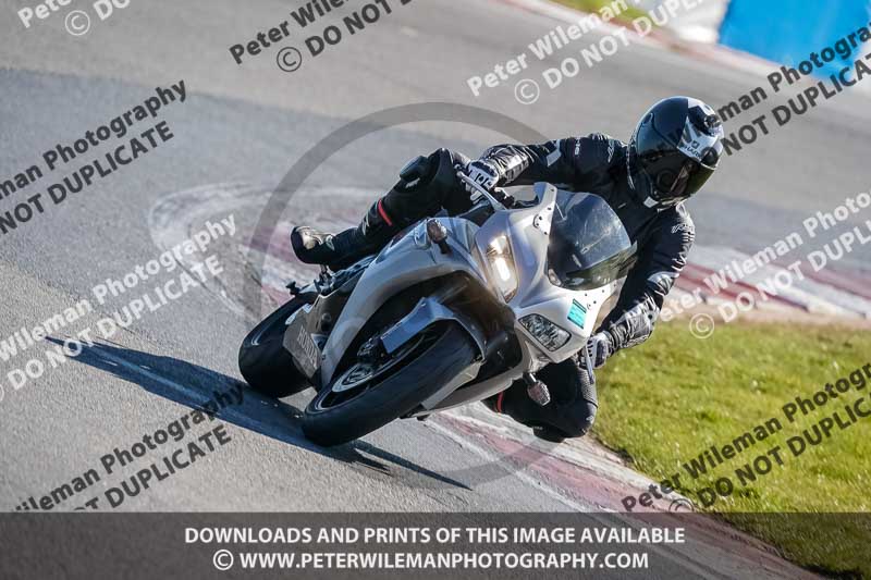 donington no limits trackday;donington park photographs;donington trackday photographs;no limits trackdays;peter wileman photography;trackday digital images;trackday photos
