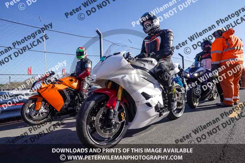 donington no limits trackday;donington park photographs;donington trackday photographs;no limits trackdays;peter wileman photography;trackday digital images;trackday photos