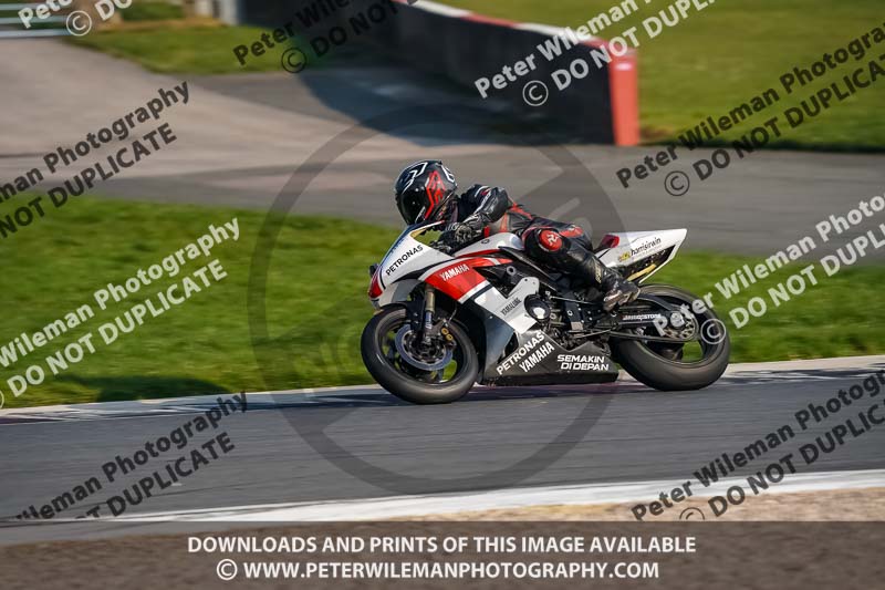 donington no limits trackday;donington park photographs;donington trackday photographs;no limits trackdays;peter wileman photography;trackday digital images;trackday photos