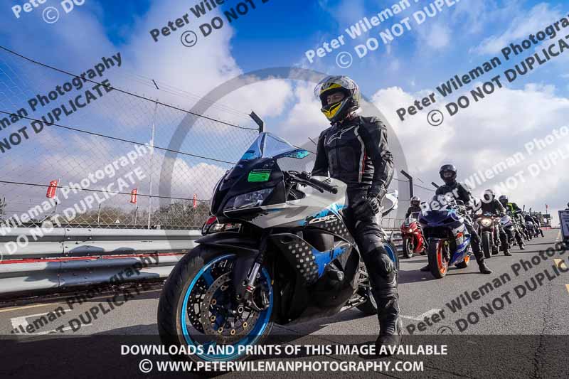 donington no limits trackday;donington park photographs;donington trackday photographs;no limits trackdays;peter wileman photography;trackday digital images;trackday photos