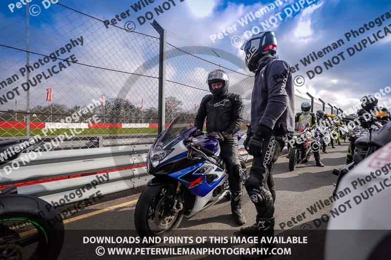 donington no limits trackday;donington park photographs;donington trackday photographs;no limits trackdays;peter wileman photography;trackday digital images;trackday photos