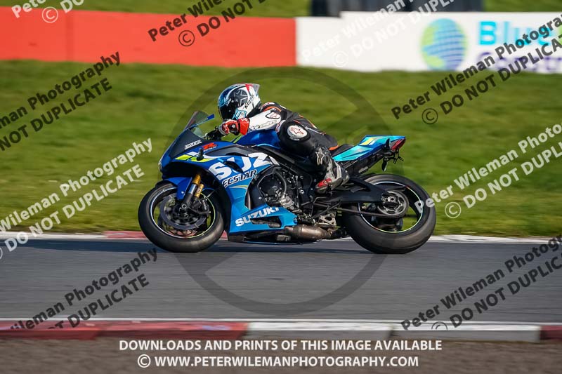 donington no limits trackday;donington park photographs;donington trackday photographs;no limits trackdays;peter wileman photography;trackday digital images;trackday photos