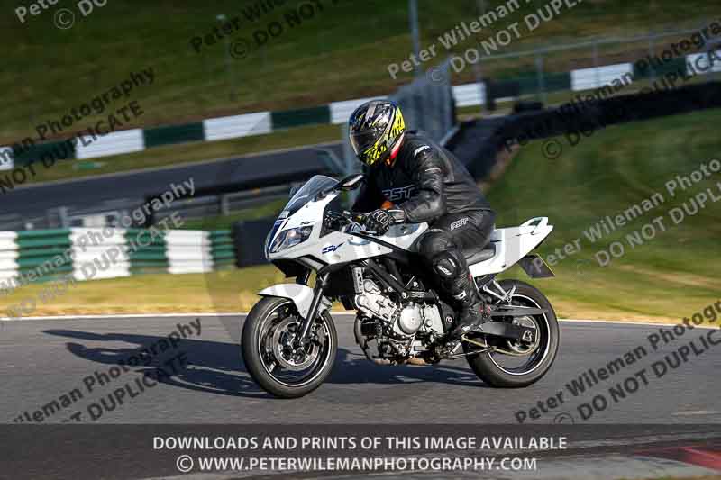 cadwell no limits trackday;cadwell park;cadwell park photographs;cadwell trackday photographs;enduro digital images;event digital images;eventdigitalimages;no limits trackdays;peter wileman photography;racing digital images;trackday digital images;trackday photos