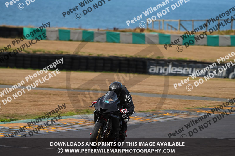 anglesey no limits trackday;anglesey photographs;anglesey trackday photographs;enduro digital images;event digital images;eventdigitalimages;no limits trackdays;peter wileman photography;racing digital images;trac mon;trackday digital images;trackday photos;ty croes