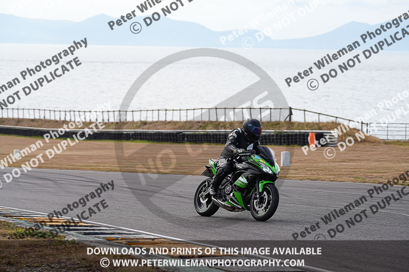 anglesey no limits trackday;anglesey photographs;anglesey trackday photographs;enduro digital images;event digital images;eventdigitalimages;no limits trackdays;peter wileman photography;racing digital images;trac mon;trackday digital images;trackday photos;ty croes