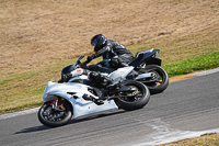 anglesey-no-limits-trackday;anglesey-photographs;anglesey-trackday-photographs;enduro-digital-images;event-digital-images;eventdigitalimages;no-limits-trackdays;peter-wileman-photography;racing-digital-images;trac-mon;trackday-digital-images;trackday-photos;ty-croes