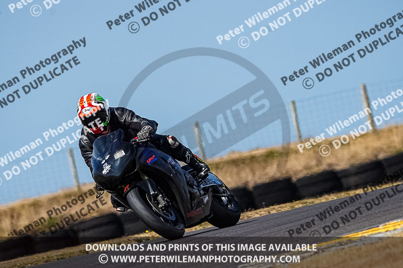 anglesey no limits trackday;anglesey photographs;anglesey trackday photographs;enduro digital images;event digital images;eventdigitalimages;no limits trackdays;peter wileman photography;racing digital images;trac mon;trackday digital images;trackday photos;ty croes
