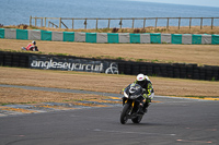 anglesey-no-limits-trackday;anglesey-photographs;anglesey-trackday-photographs;enduro-digital-images;event-digital-images;eventdigitalimages;no-limits-trackdays;peter-wileman-photography;racing-digital-images;trac-mon;trackday-digital-images;trackday-photos;ty-croes