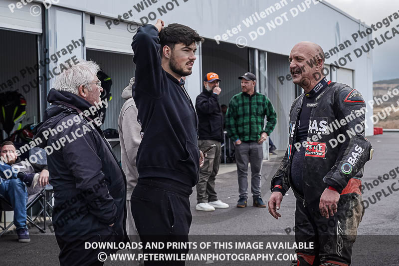 cadwell no limits trackday;cadwell park;cadwell park photographs;cadwell trackday photographs;enduro digital images;event digital images;eventdigitalimages;no limits trackdays;peter wileman photography;racing digital images;trackday digital images;trackday photos