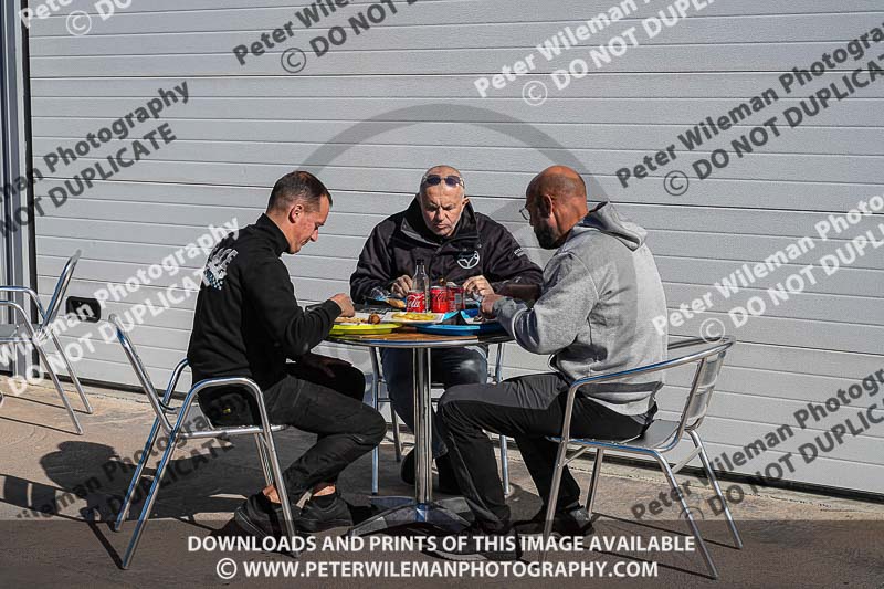 cadwell no limits trackday;cadwell park;cadwell park photographs;cadwell trackday photographs;enduro digital images;event digital images;eventdigitalimages;no limits trackdays;peter wileman photography;racing digital images;trackday digital images;trackday photos