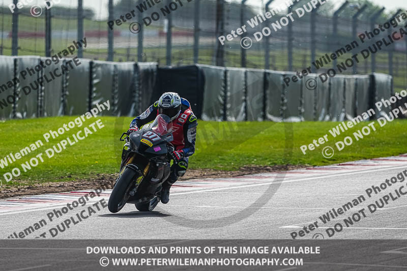 220526_0332_donington